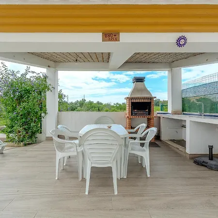 Villa Monica - By Algarkasa بيت للعطل *