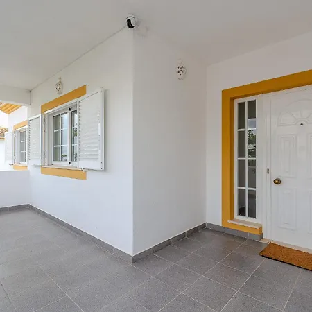 Дом отдыха Monica - Pool Heated - By Algarkasa *